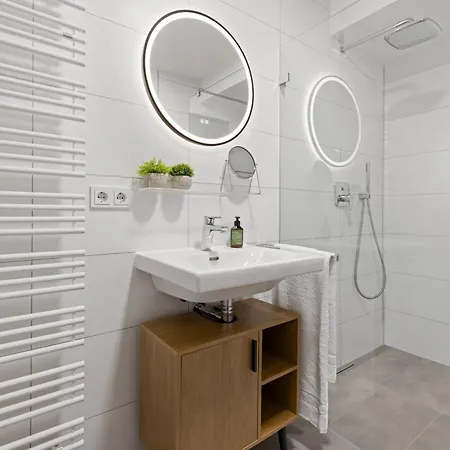 Balanced Apartments, Vollausgestatte Naehe Starnberger * Münsing