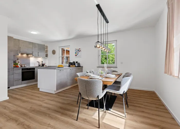 Balanced Apartments, Vollausgestatte Naehe Starnberger Apartmán *
